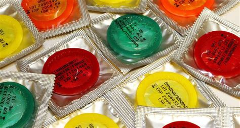 Blowjob ohne Kondom gegen Aufpreis Prostituierte Nittendorf